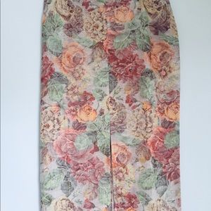 Jacquard pencil skirt